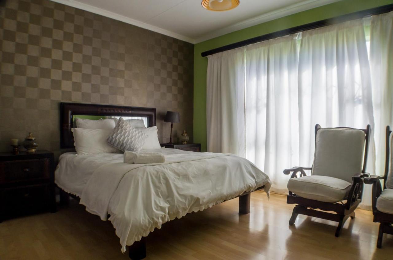 Seroloana Guest House Ράστενμπεργκ Εξωτερικό φωτογραφία