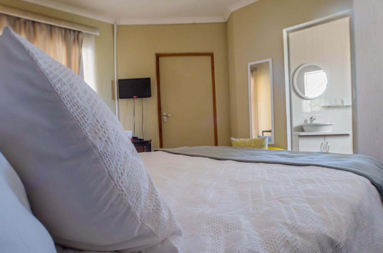 Seroloana Guest House Ράστενμπεργκ Εξωτερικό φωτογραφία